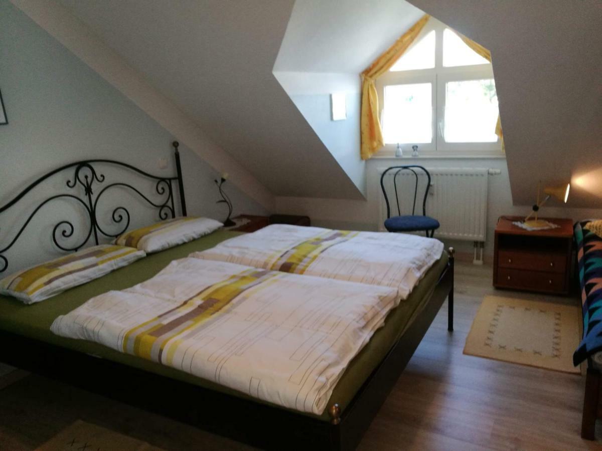 2-Zimmer Ferienwohnung Im Zentrum Von Binz Esterno foto